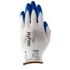Guante Ansell Hyflex nitrilo touch azul en uso industrial